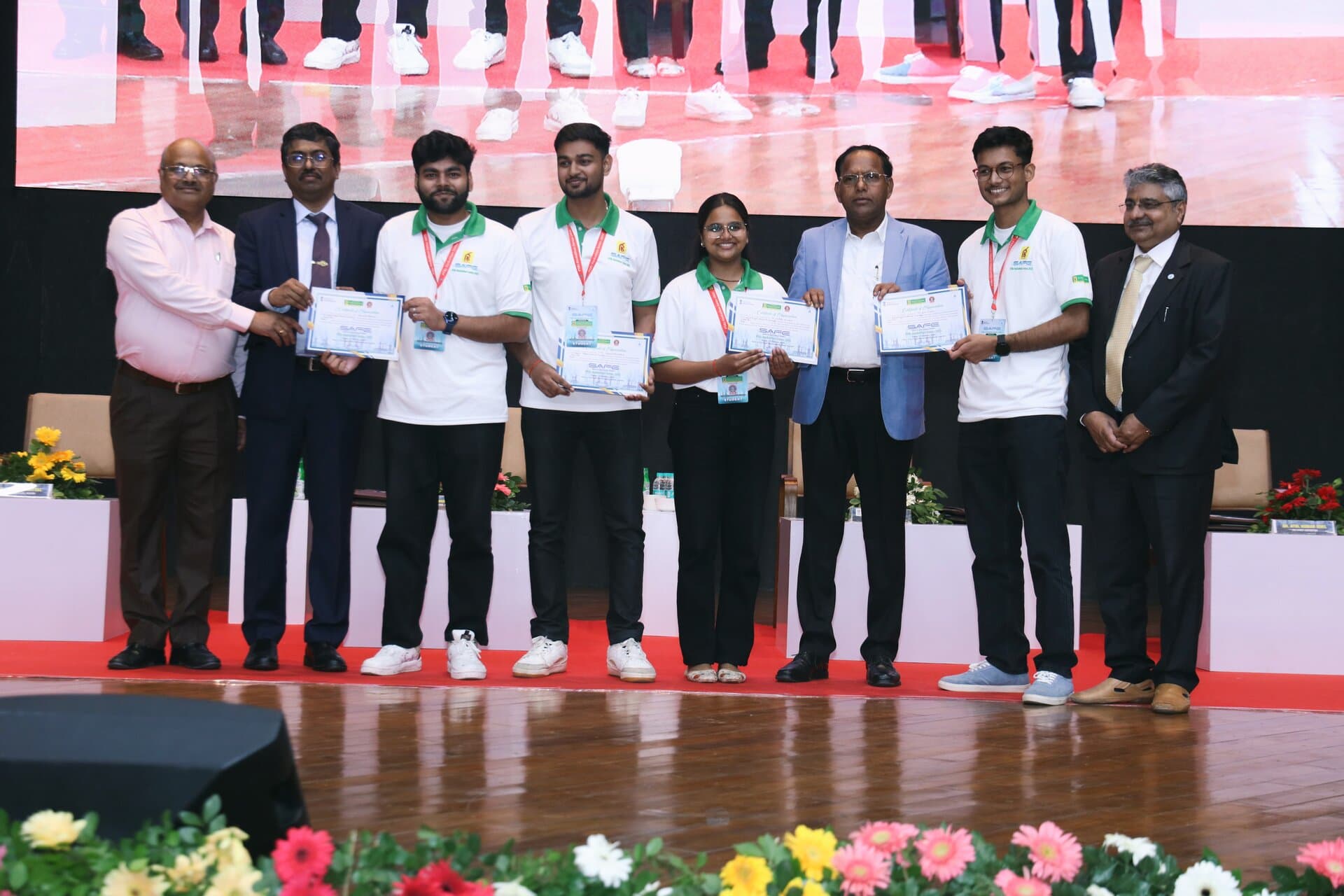 p-2025-10-13-01-20-45-000-1-4vP9YvMs